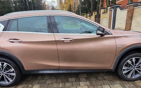 Infiniti QX30, 2017 год, 2 469 000 рублей, 7 фотография