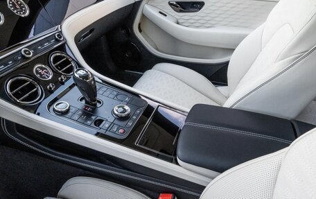 Bentley Continental GT, 2025 год, 44 500 000 рублей, 15 фотография