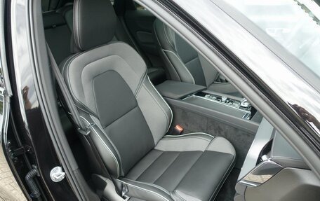 Volvo XC60 II, 2025 год, 7 700 000 рублей, 9 фотография