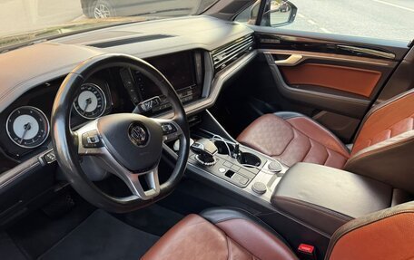 Volkswagen Touareg III, 2019 год, 3 950 000 рублей, 4 фотография