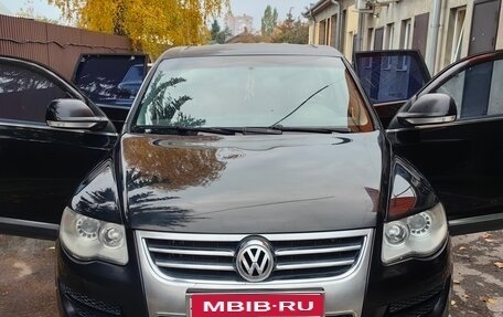 Volkswagen Touareg III, 2008 год, 1 150 000 рублей, 1 фотография