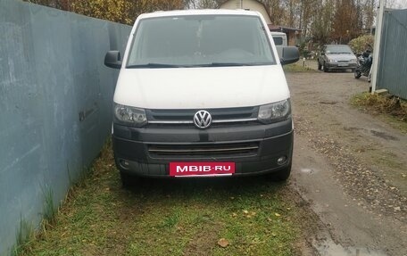 Volkswagen Caravelle T5, 2013 год, 1 750 000 рублей, 10 фотография