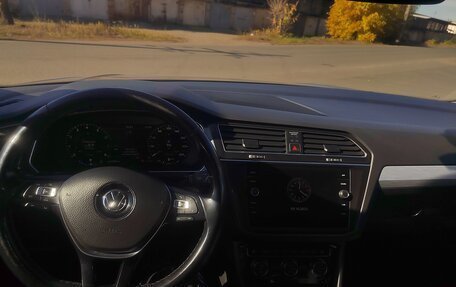 Volkswagen Tiguan II, 2017 год, 2 000 000 рублей, 7 фотография