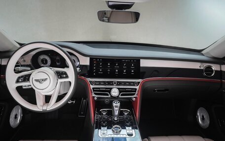 Bentley Flying Spur, 2025 год, 41 000 000 рублей, 9 фотография