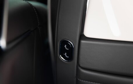 Bentley Flying Spur, 2025 год, 41 000 000 рублей, 26 фотография