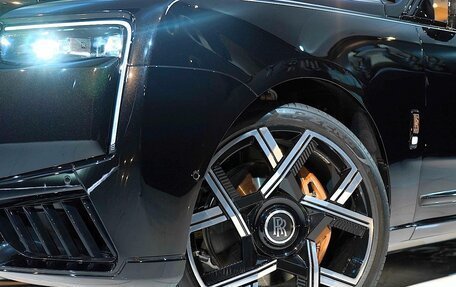 Rolls-Royce Cullinan, 2025 год, 59 000 000 рублей, 7 фотография