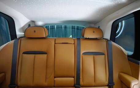 Rolls-Royce Cullinan, 2025 год, 59 000 000 рублей, 17 фотография