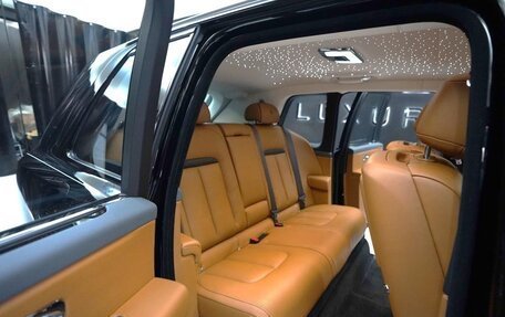 Rolls-Royce Cullinan, 2025 год, 59 000 000 рублей, 18 фотография