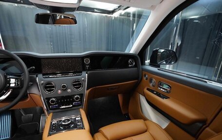 Rolls-Royce Cullinan, 2025 год, 59 000 000 рублей, 13 фотография