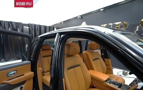 Rolls-Royce Cullinan, 2025 год, 59 000 000 рублей, 19 фотография