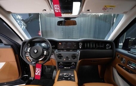 Rolls-Royce Cullinan, 2025 год, 59 000 000 рублей, 12 фотография