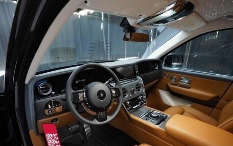 Rolls-Royce Cullinan, 2025 год, 59 000 000 рублей, 11 фотография