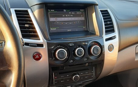 Mitsubishi Pajero Sport II рестайлинг, 2011 год, 1 430 000 рублей, 3 фотография