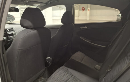 Hyundai Solaris II рестайлинг, 2015 год, 770 000 рублей, 12 фотография