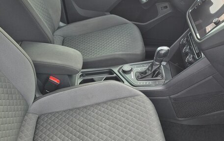 Volkswagen Tiguan II, 2018 год, 1 950 000 рублей, 16 фотография