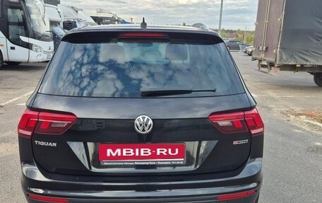 Volkswagen Tiguan II, 2018 год, 1 950 000 рублей, 5 фотография