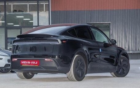 Tesla Model Y I, 2025 год, 5 814 000 рублей, 8 фотография