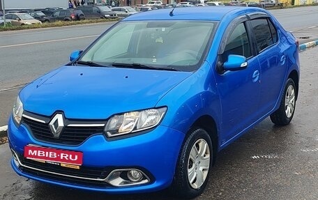 Renault Logan II, 2018 год, 950 000 рублей, 1 фотография