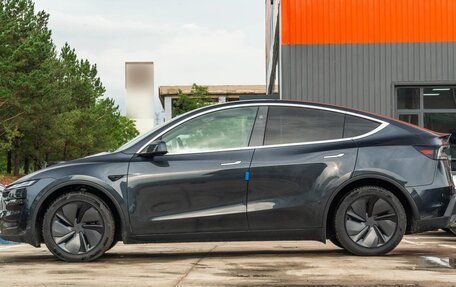 Tesla Model Y I, 2025 год, 5 814 000 рублей, 4 фотография