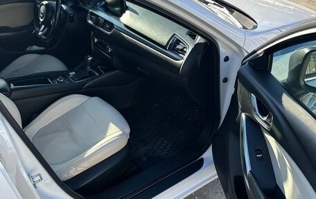 Mazda 6, 2017 год, 1 690 000 рублей, 10 фотография