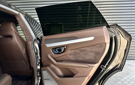 Lamborghini Urus I, 2020 год, 29 990 000 рублей, 16 фотография