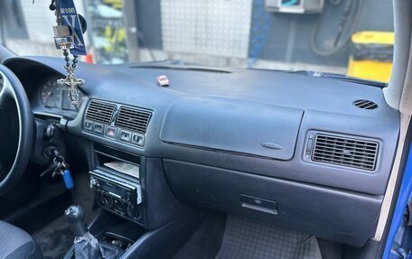 Volkswagen Golf IV, 2001 год, 260 000 рублей, 9 фотография