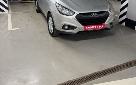 Hyundai ix35 I рестайлинг, 2011 год, 980 000 рублей, 2 фотография