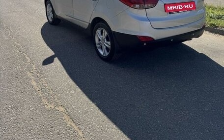 Hyundai ix35 I рестайлинг, 2011 год, 980 000 рублей, 3 фотография