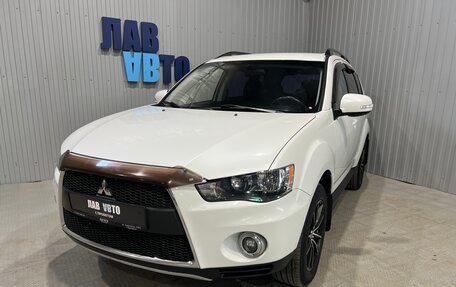 Mitsubishi Outlander III рестайлинг 3, 2011 год, 990 000 рублей, 1 фотография