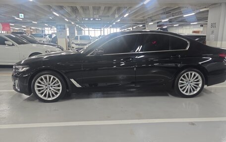BMW 5 серия, 2022 год, 4 950 000 рублей, 2 фотография