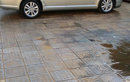 Toyota Avensis III рестайлинг, 2004 год, 850 000 рублей, 10 фотография