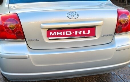 Toyota Avensis III рестайлинг, 2004 год, 850 000 рублей, 2 фотография