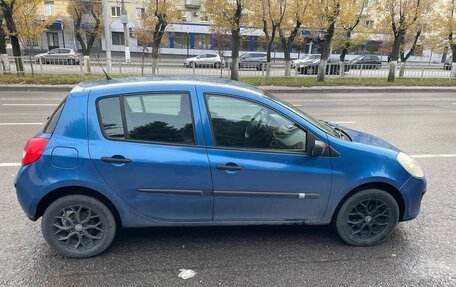 Renault Clio III, 2006 год, 300 000 рублей, 3 фотография