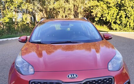 KIA Sportage IV рестайлинг, 2018 год, 1 750 000 рублей, 2 фотография