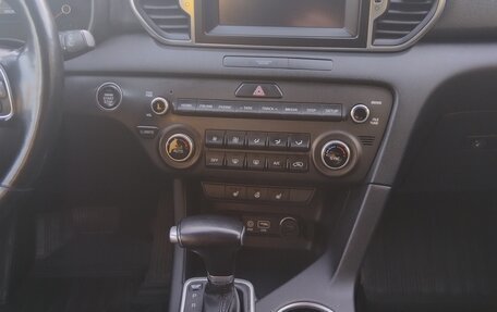 KIA Sportage IV рестайлинг, 2018 год, 1 750 000 рублей, 12 фотография