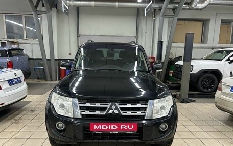 Mitsubishi Pajero IV, 2013 год, 1 699 000 рублей, 2 фотография