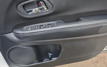 Honda Vezel, 2015 год, 1 665 000 рублей, 9 фотография