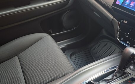 Honda Vezel, 2015 год, 1 665 000 рублей, 13 фотография