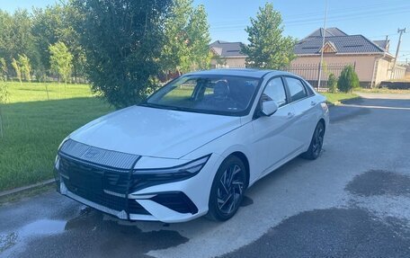 Hyundai Elantra, 2024 год, 2 450 000 рублей, 2 фотография