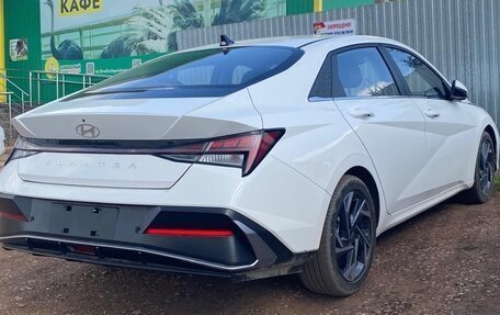 Hyundai Elantra, 2024 год, 2 450 000 рублей, 3 фотография