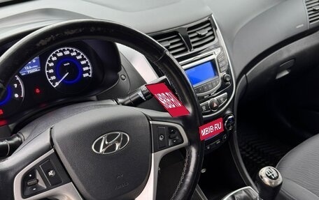 Hyundai Solaris II рестайлинг, 2013 год, 980 000 рублей, 13 фотография