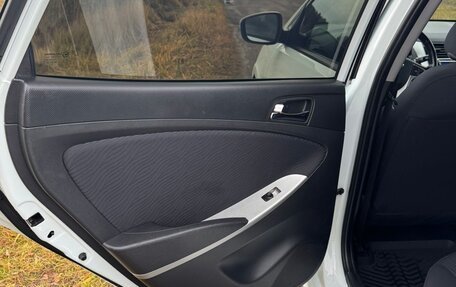 Hyundai Solaris II рестайлинг, 2013 год, 980 000 рублей, 20 фотография