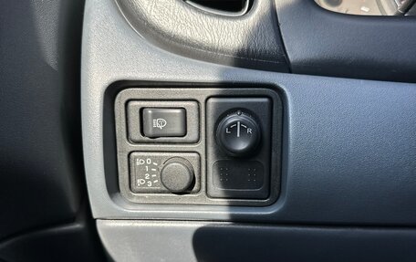 Nissan Almera, 2005 год, 295 000 рублей, 25 фотография