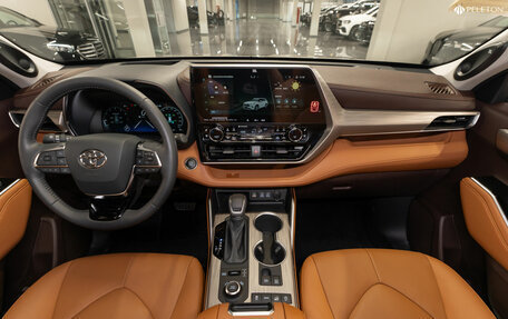 Toyota Highlander, 2025 год, 6 500 000 рублей, 8 фотография