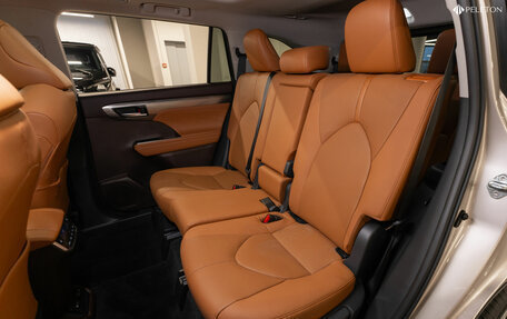 Toyota Highlander, 2025 год, 6 500 000 рублей, 13 фотография