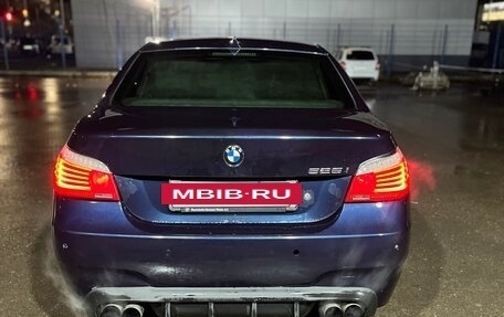 BMW 5 серия, 2006 год, 870 000 рублей, 12 фотография