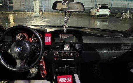 BMW 5 серия, 2006 год, 870 000 рублей, 13 фотография
