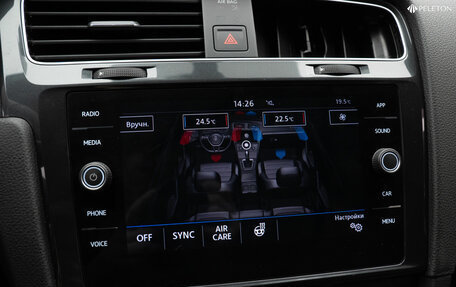 Volkswagen Golf VII, 2018 год, 2 170 000 рублей, 19 фотография