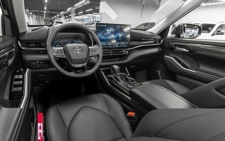 Toyota Highlander, 2025 год, 6 200 000 рублей, 7 фотография