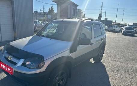Chevrolet Niva I рестайлинг, 2019 год, 920 000 рублей, 1 фотография